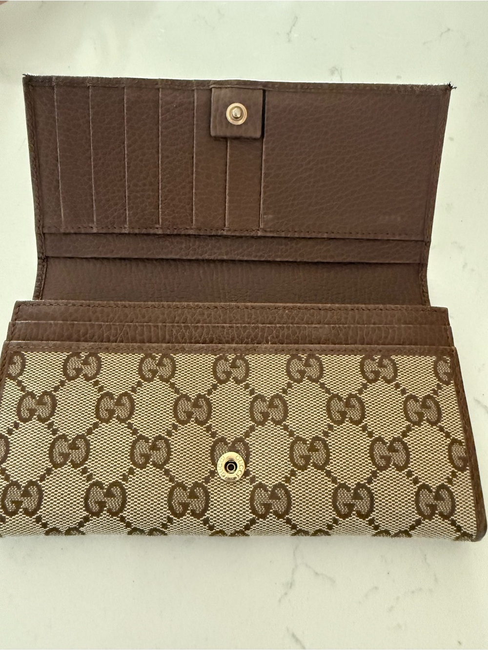 Gucci Brown Beige GG Supreme Continental Wallet - Picture 3 of 9